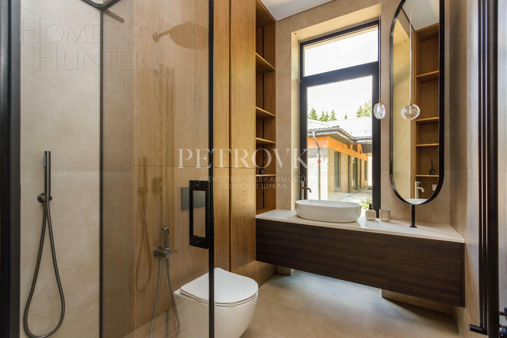 1-этажный коттедж 220 м² с отделкой