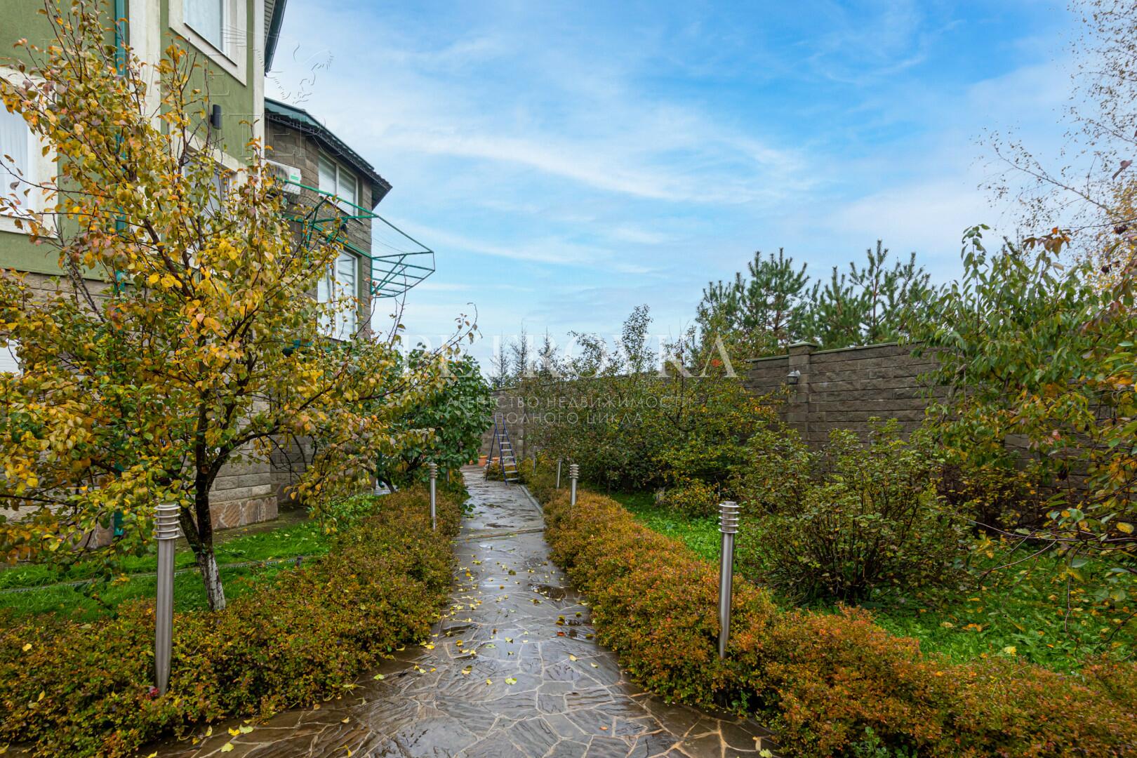 4-этажный коттедж 928 м² с отделкой