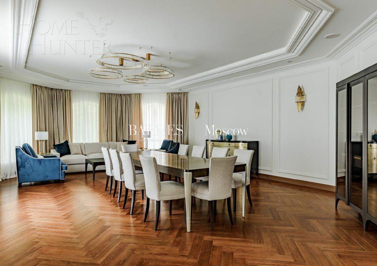 2-этажный коттедж 1 300 м² с отделкой