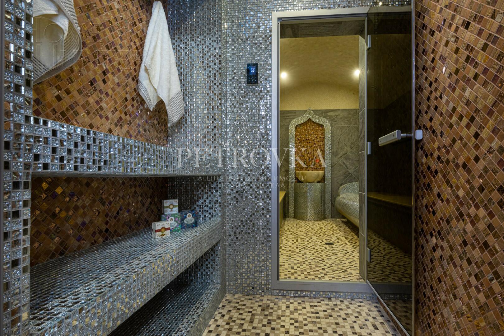 4-этажный коттедж 928 м² с отделкой