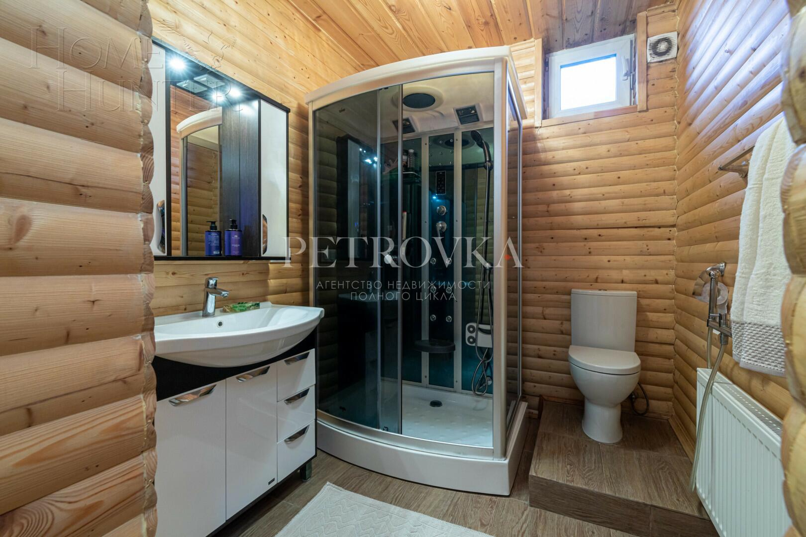 4-этажный коттедж 928 м² с отделкой