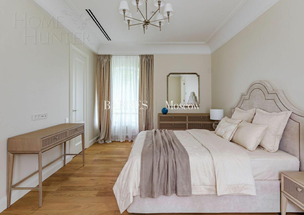 2-этажный коттедж 1 300 м² с отделкой