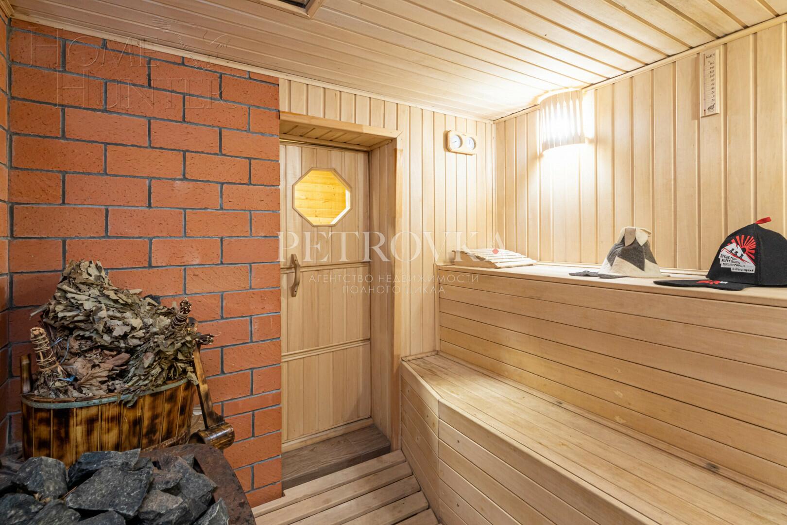 4-этажный коттедж 928 м² с отделкой