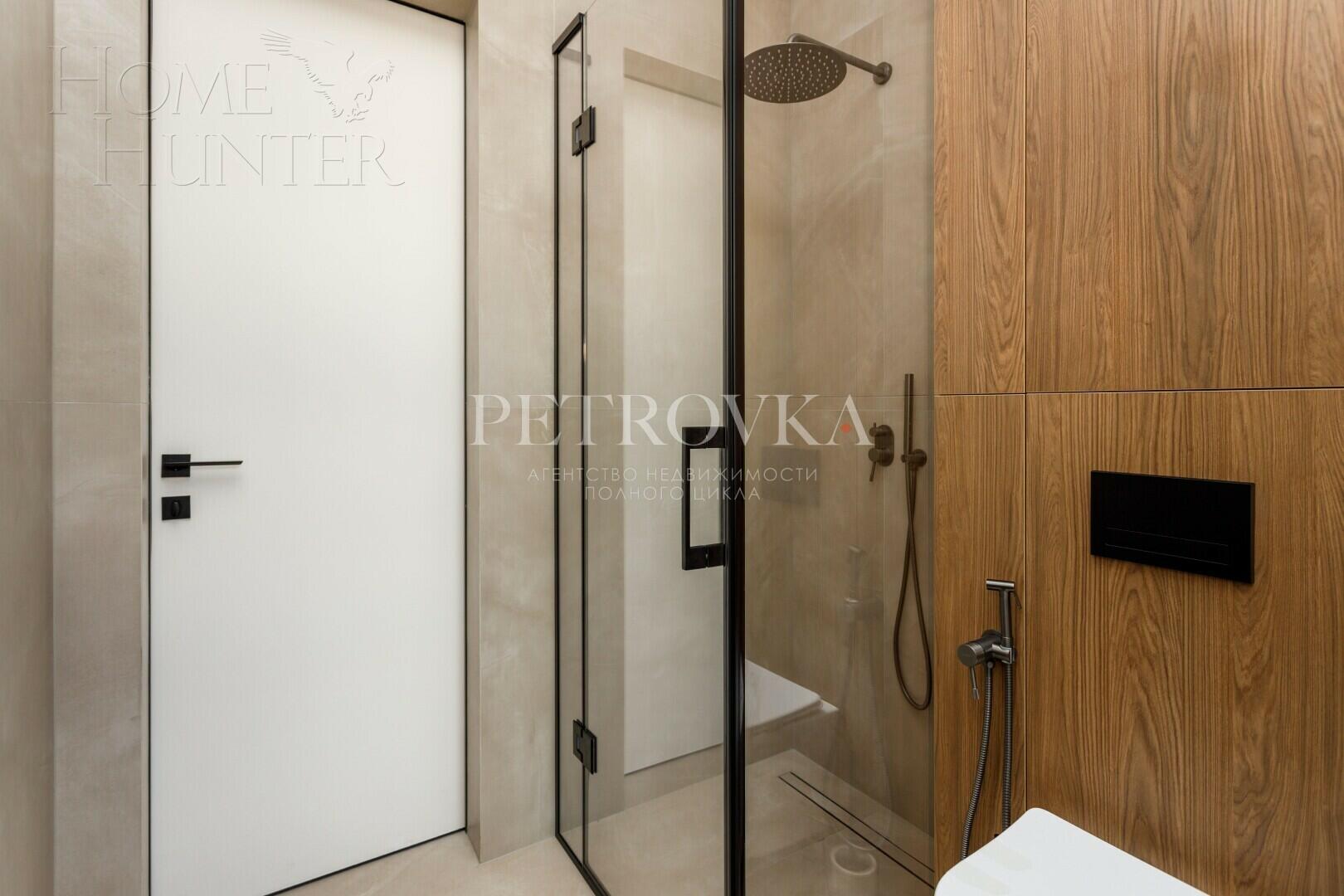 1-этажный коттедж 220 м² с отделкой