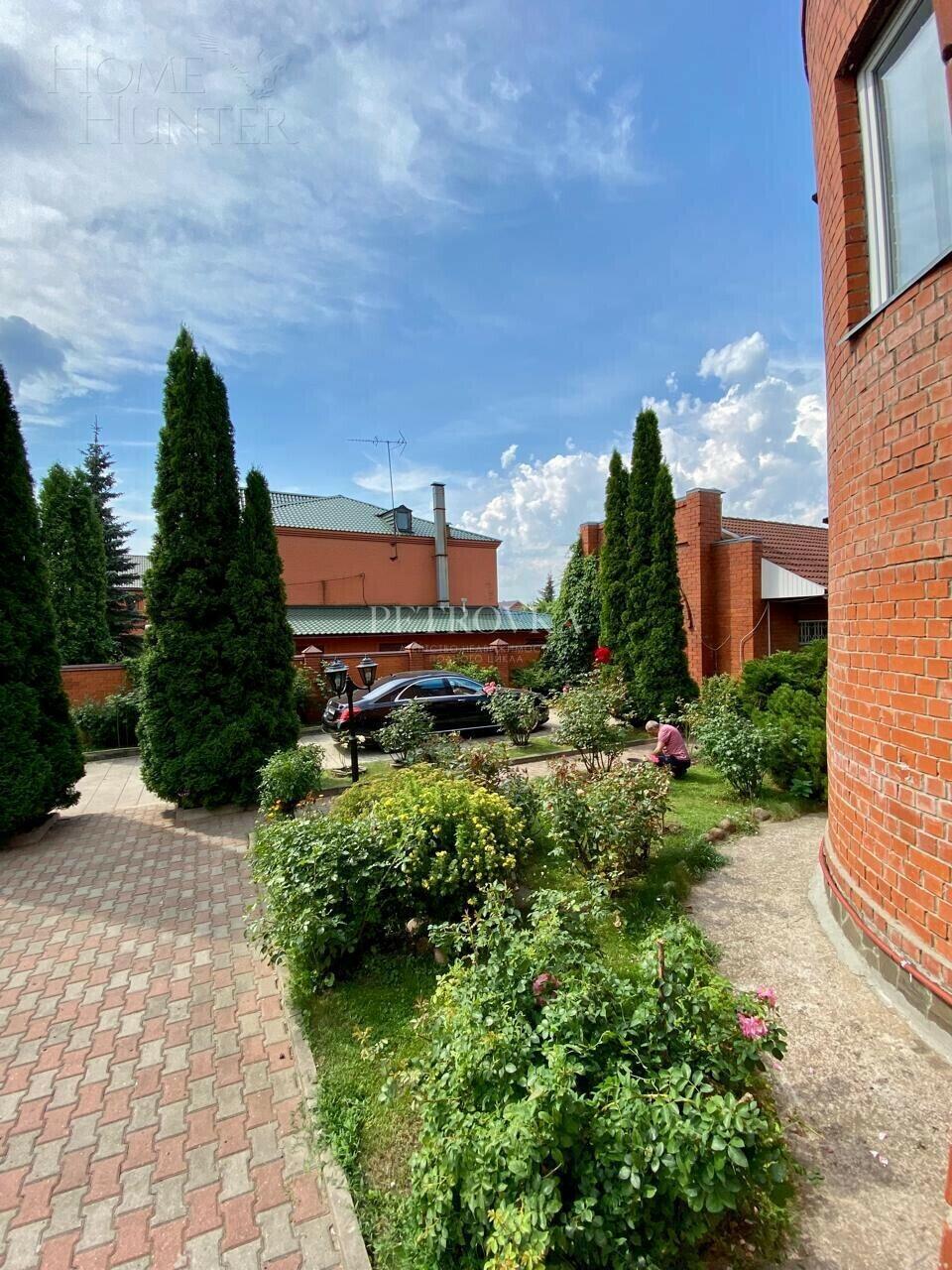 3-этажный коттедж 650 м² с отделкой