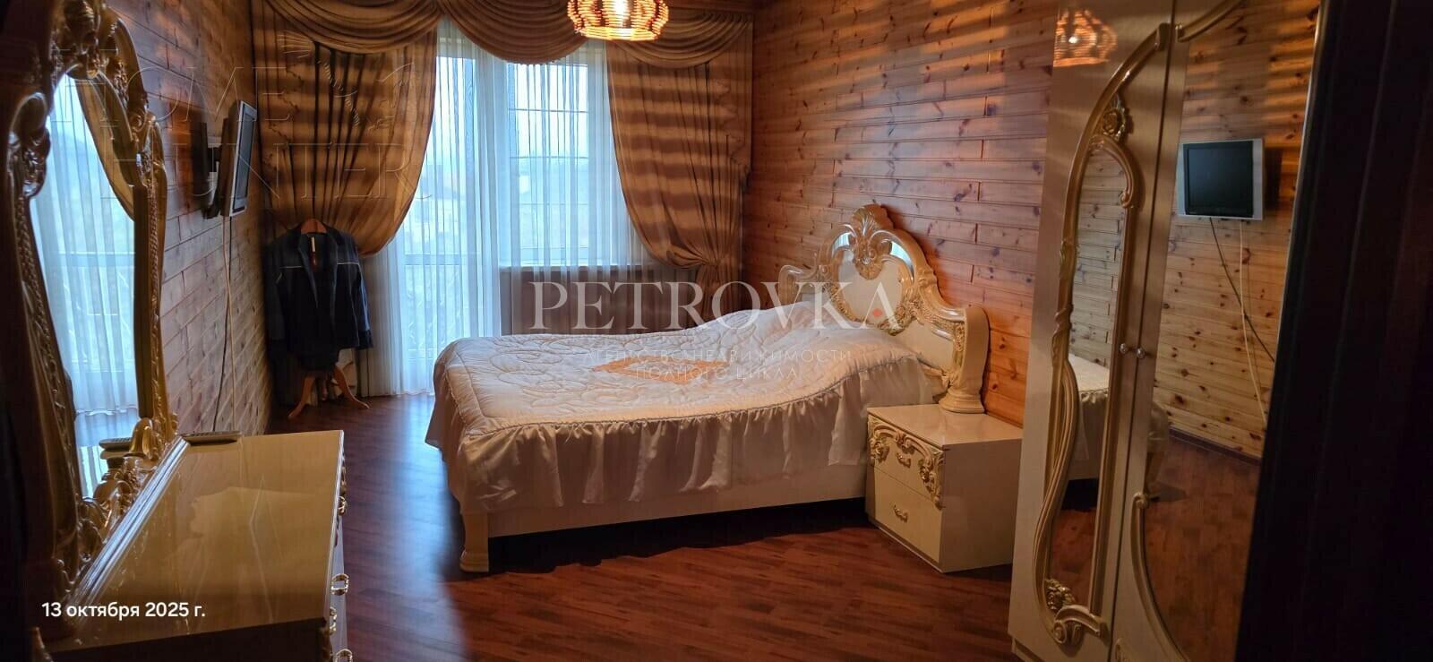 3-этажный коттедж 650 м² с отделкой