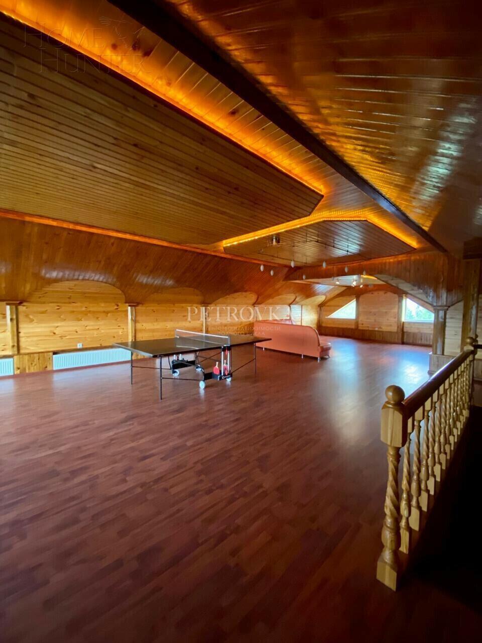 3-этажный коттедж 650 м² с отделкой