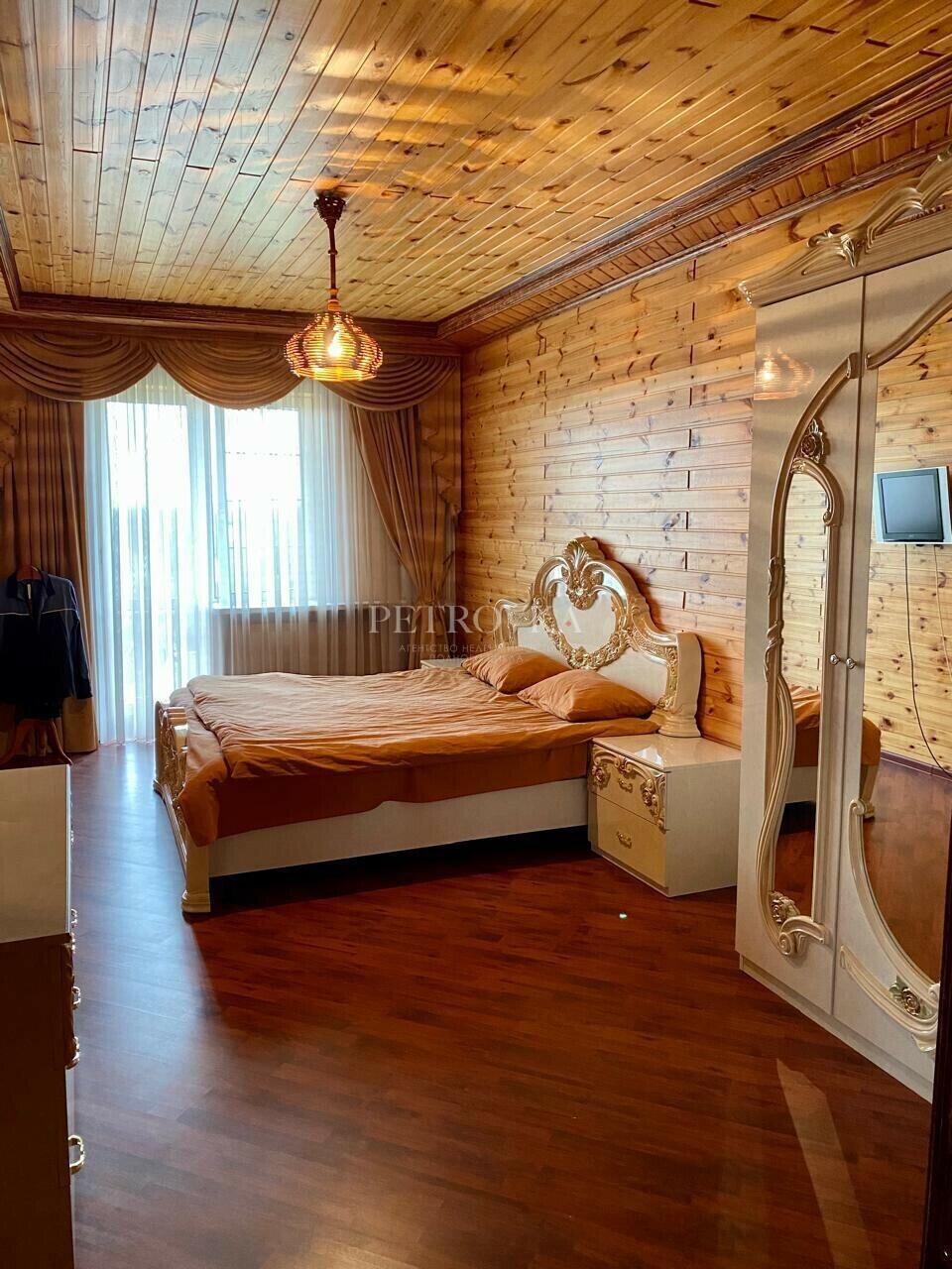 3-этажный коттедж 650 м² с отделкой