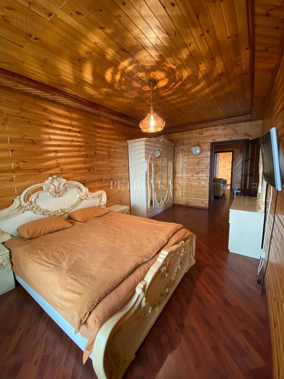 3-этажный коттедж 650 м² с отделкой