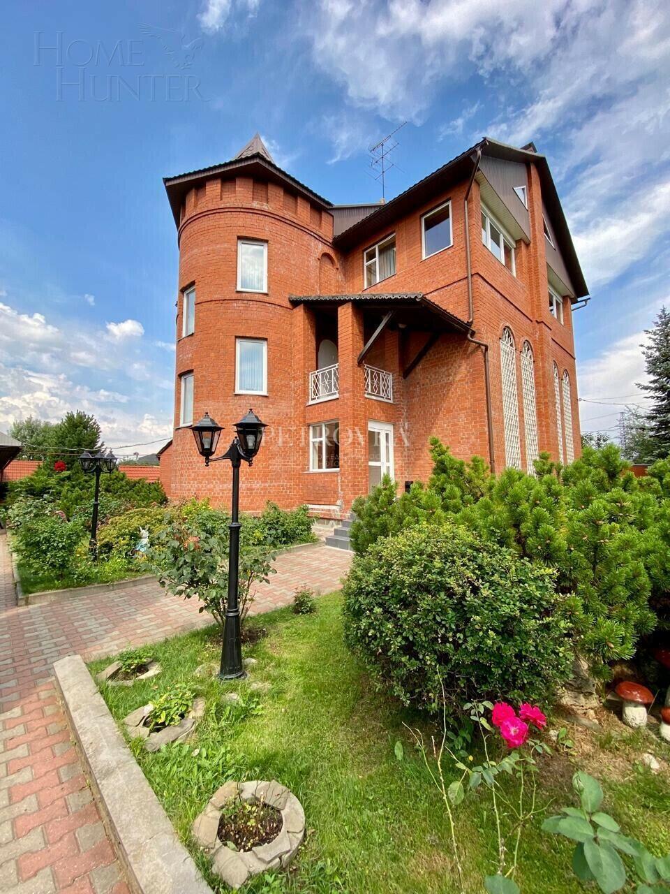 3-этажный коттедж 650 м² с отделкой