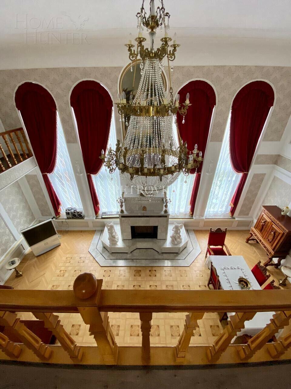 3-этажный коттедж 650 м² с отделкой