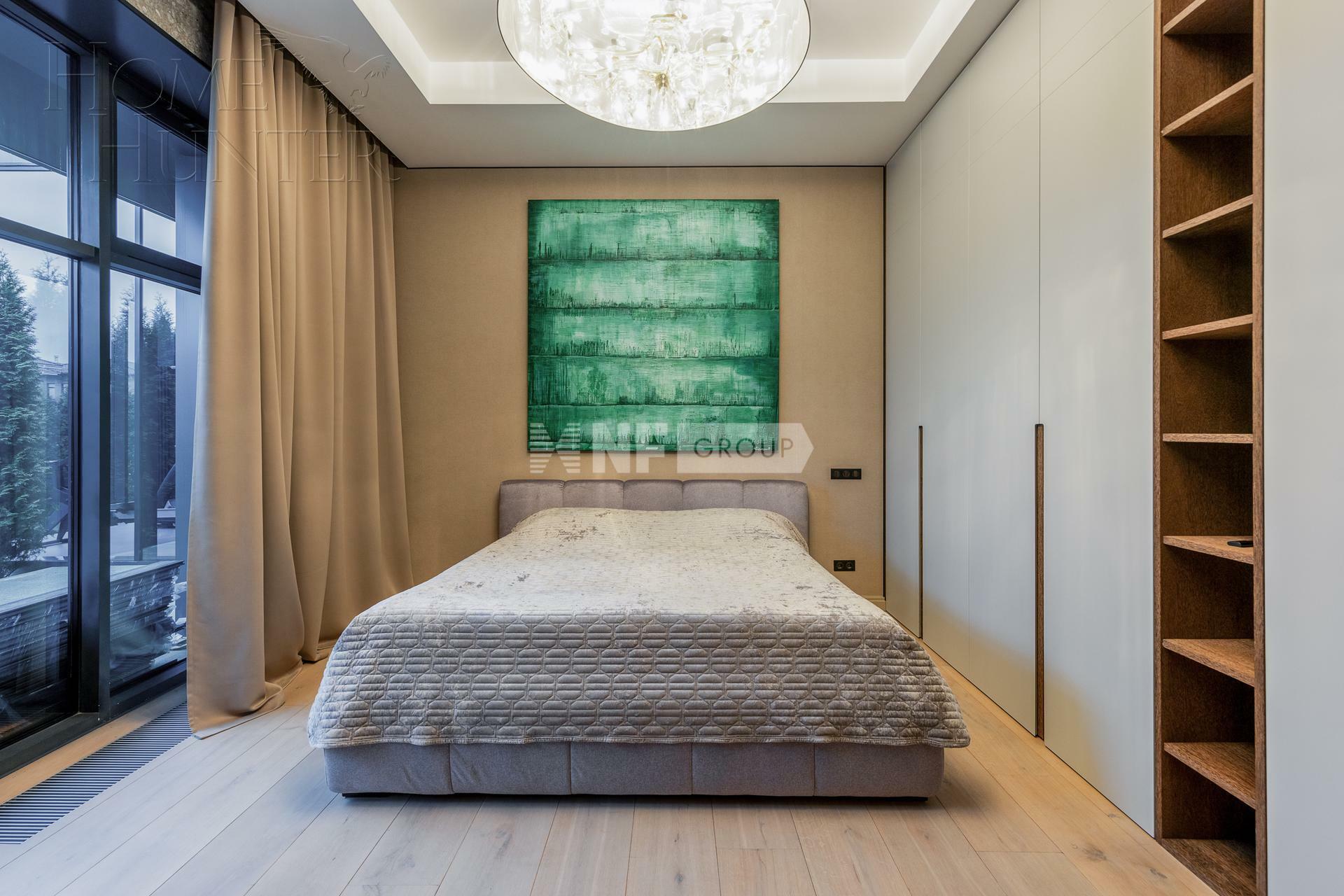 2-этажный коттедж 1 100 м² с отделкой