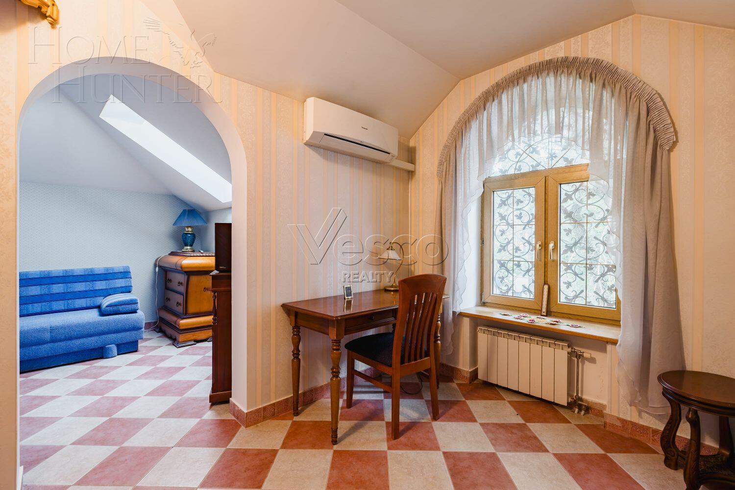 2-этажный коттедж 279.8 м² с отделкой