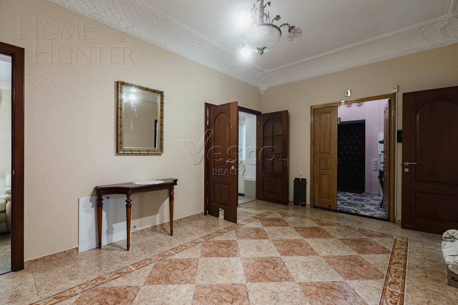 2-этажный коттедж 279.8 м² с отделкой