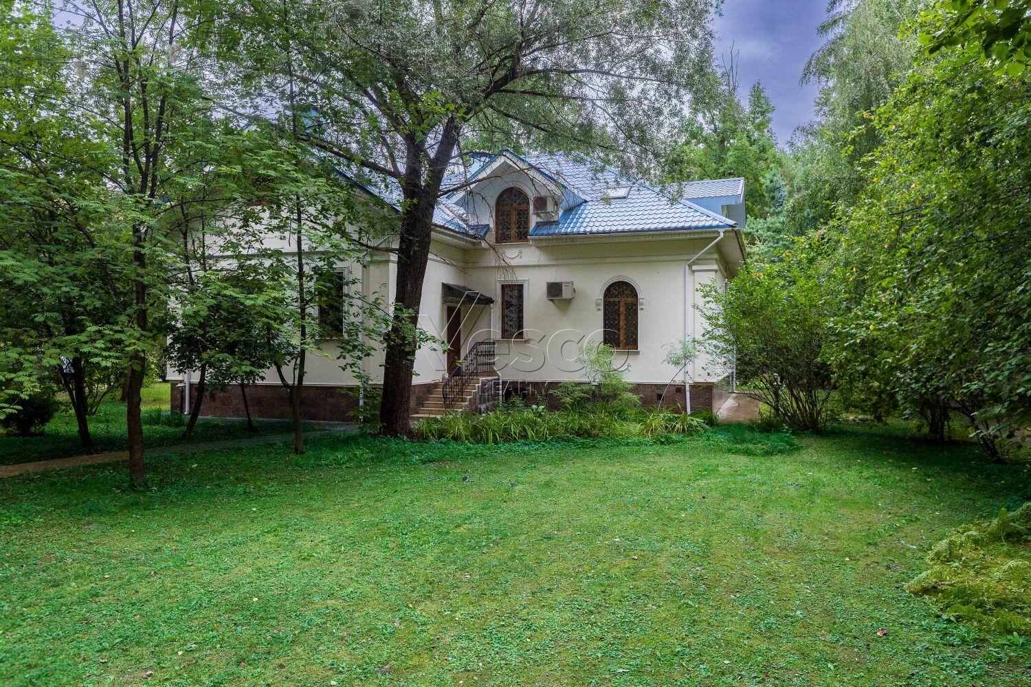 2-этажный коттедж 279.8 м² с отделкой