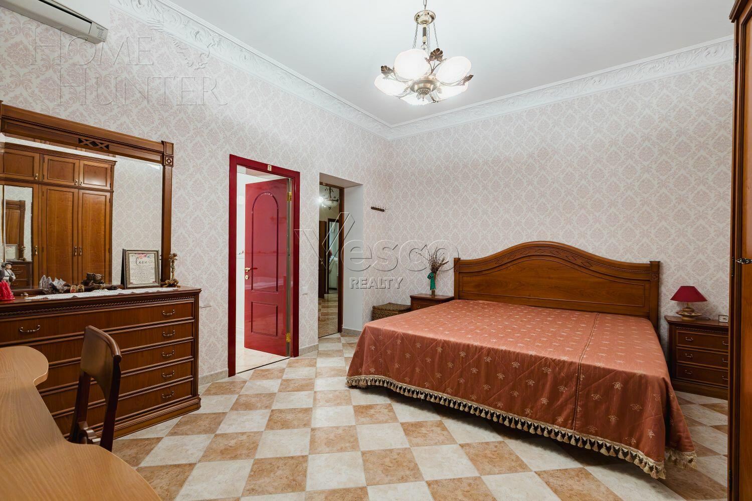 2-этажный коттедж 279.8 м² с отделкой