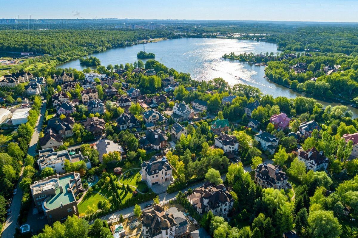 Участок 7.5 сот. в охраняемом поселке