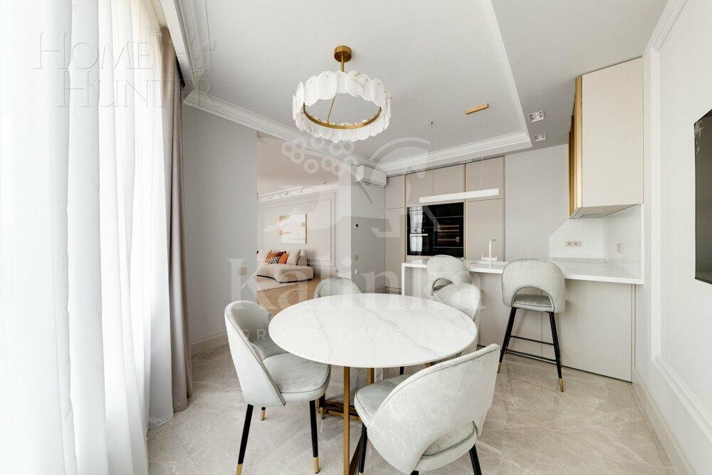5-КОМН. КВАРТИРА С ОТДЕЛКОЙ 211 М² НА 18 ЭТАЖЕ