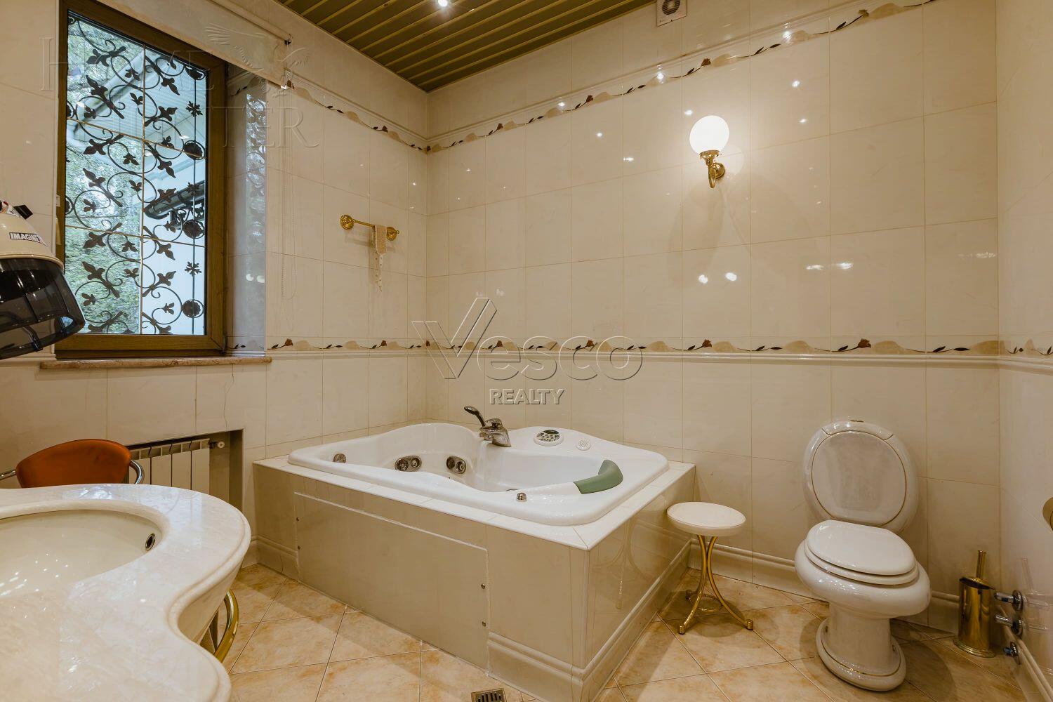 2-этажный коттедж 279.8 м² с отделкой