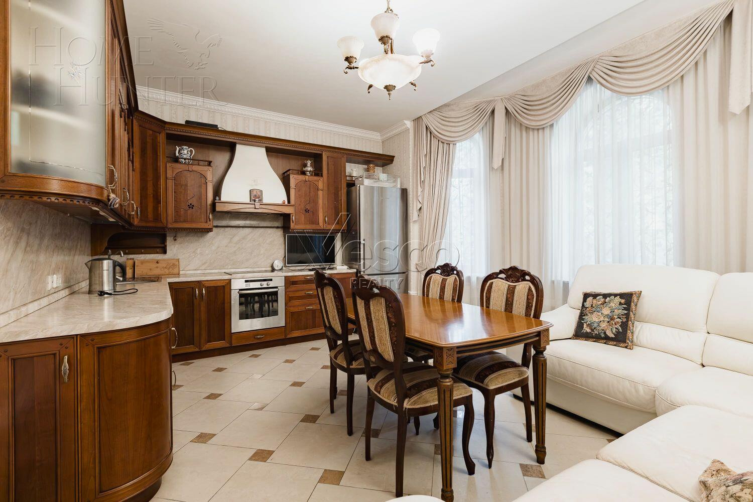 2-этажный коттедж 279.8 м² с отделкой
