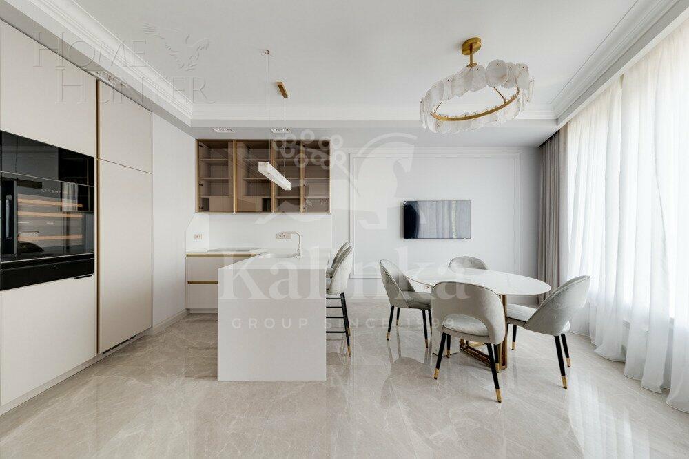 5-КОМН. КВАРТИРА С ОТДЕЛКОЙ 211 М² НА 18 ЭТАЖЕ