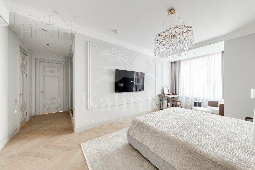 5-КОМН. КВАРТИРА С ОТДЕЛКОЙ 211 М² НА 18 ЭТАЖЕ