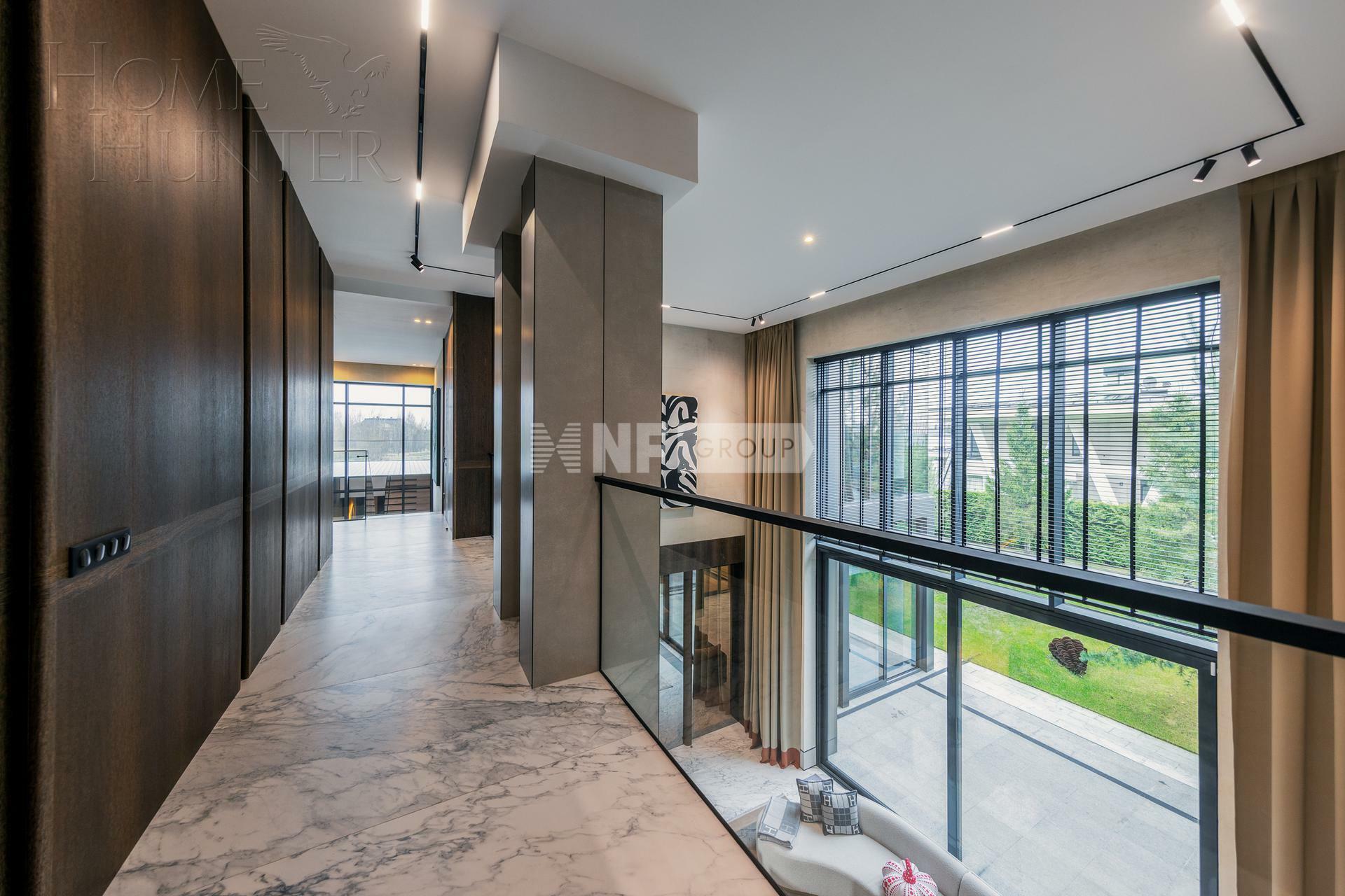 2-этажный коттедж 1 100 м² с отделкой