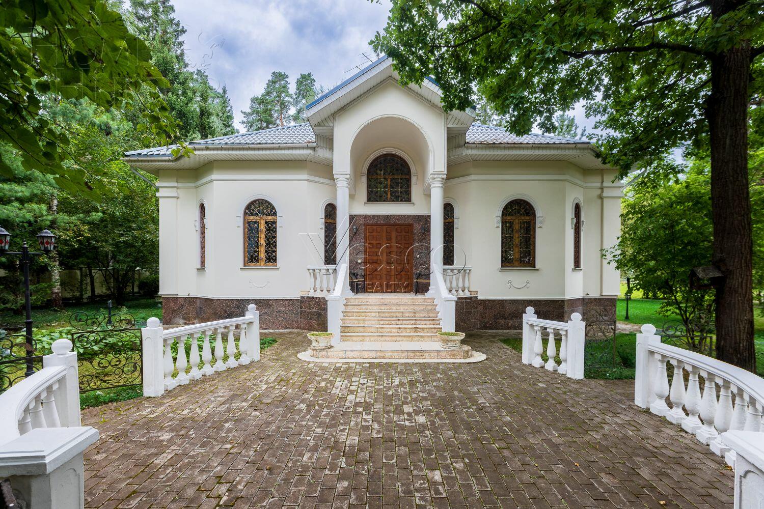 2-этажный коттедж 279.8 м² с отделкой