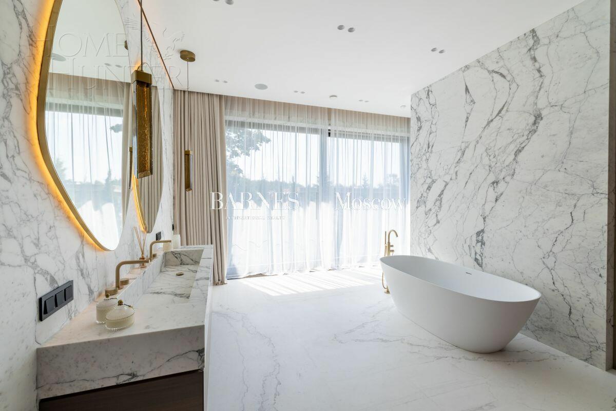 2-этажный коттедж 1 150 м² с отделкой