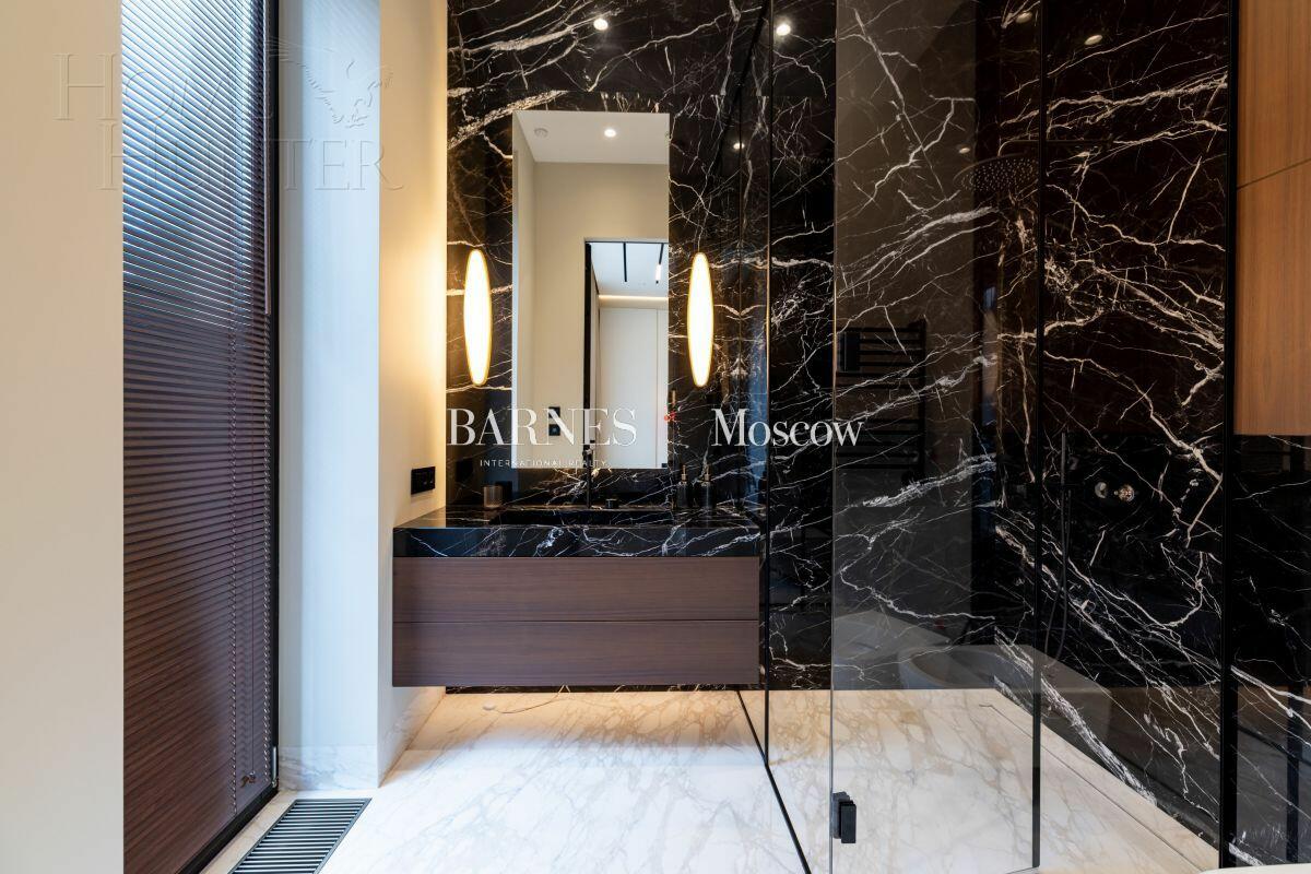2-этажный коттедж 1 150 м² с отделкой