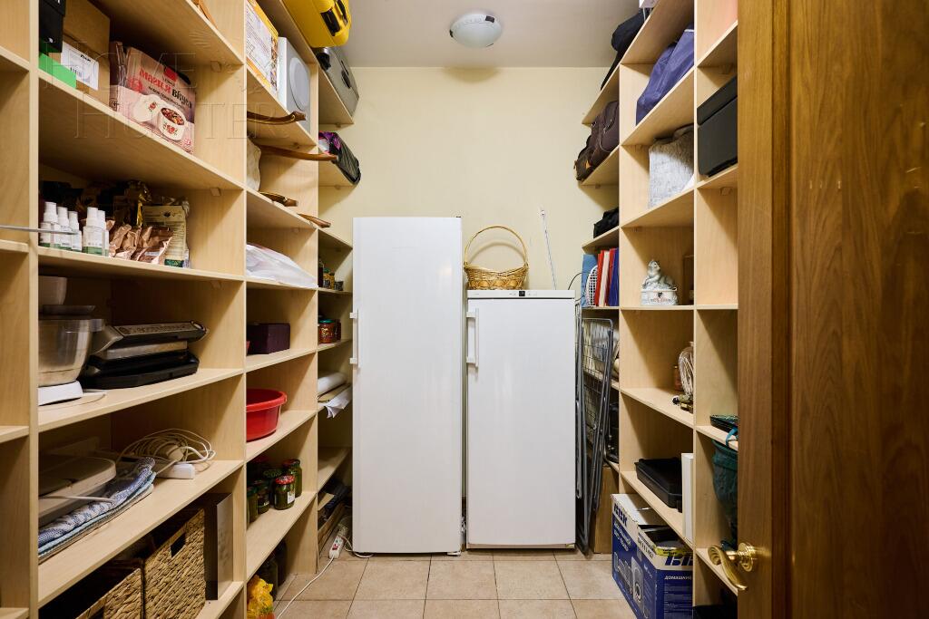 4-КОМН. КВАРТИРА С ОТДЕЛКОЙ 270 М² НА 22 ЭТАЖЕ