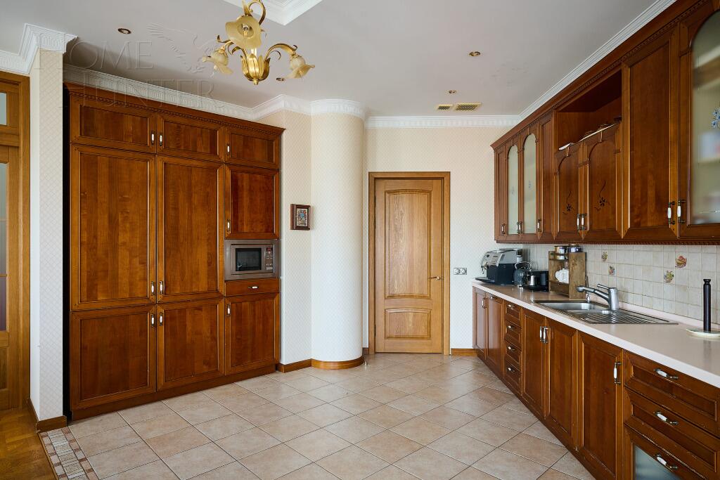 4-КОМН. КВАРТИРА С ОТДЕЛКОЙ 270 М² НА 22 ЭТАЖЕ