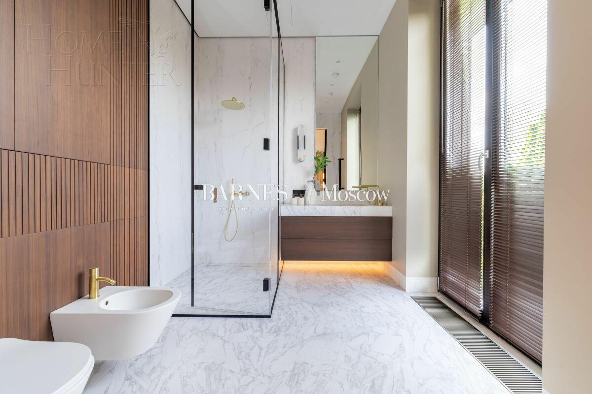 2-этажный коттедж 1 150 м² с отделкой