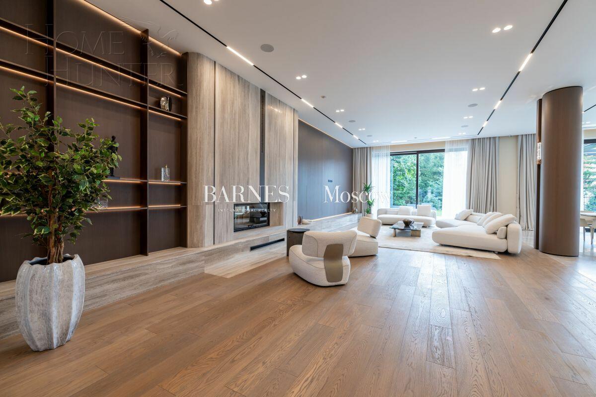 2-этажный коттедж 1 150 м² с отделкой