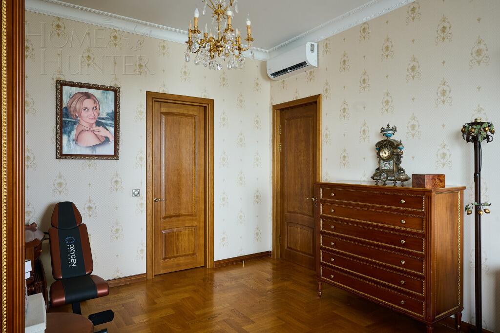 4-КОМН. КВАРТИРА С ОТДЕЛКОЙ 270 М² НА 22 ЭТАЖЕ