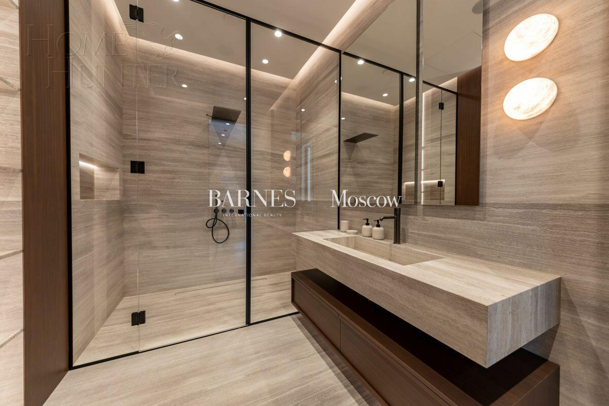 2-этажный коттедж 1 150 м² с отделкой