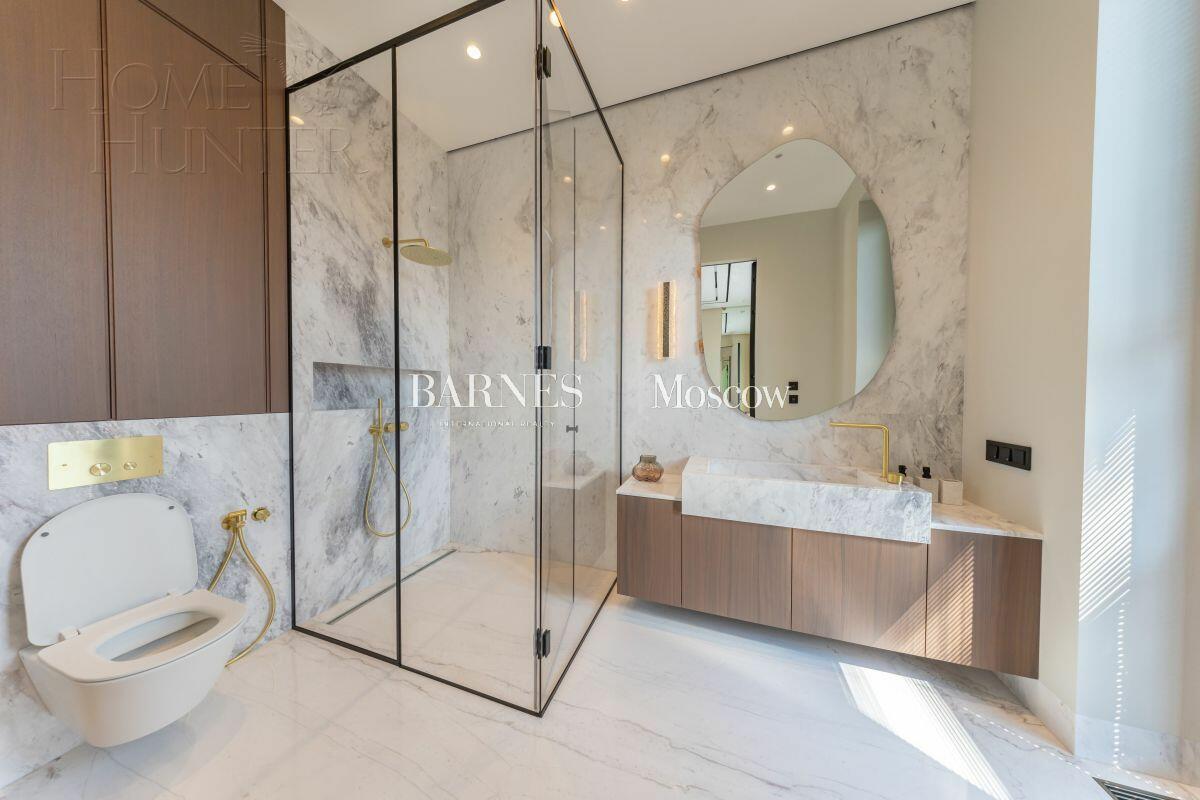 2-этажный коттедж 1 150 м² с отделкой