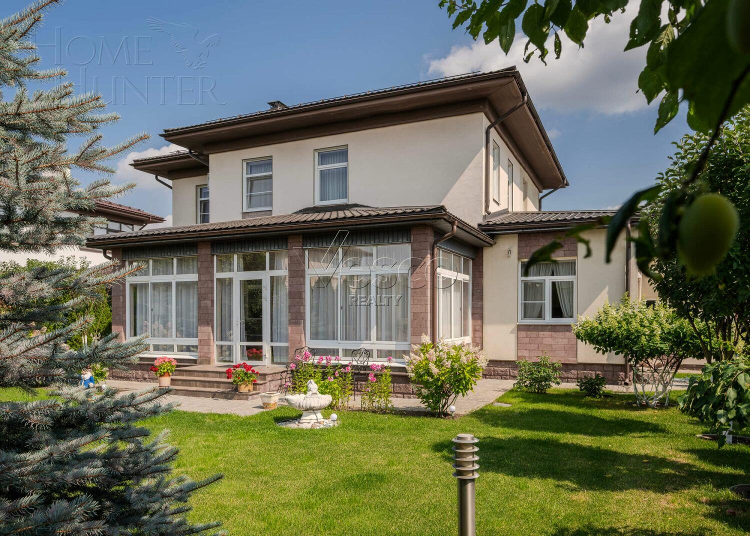 2-этажный коттедж 297.8 м² с отделкой