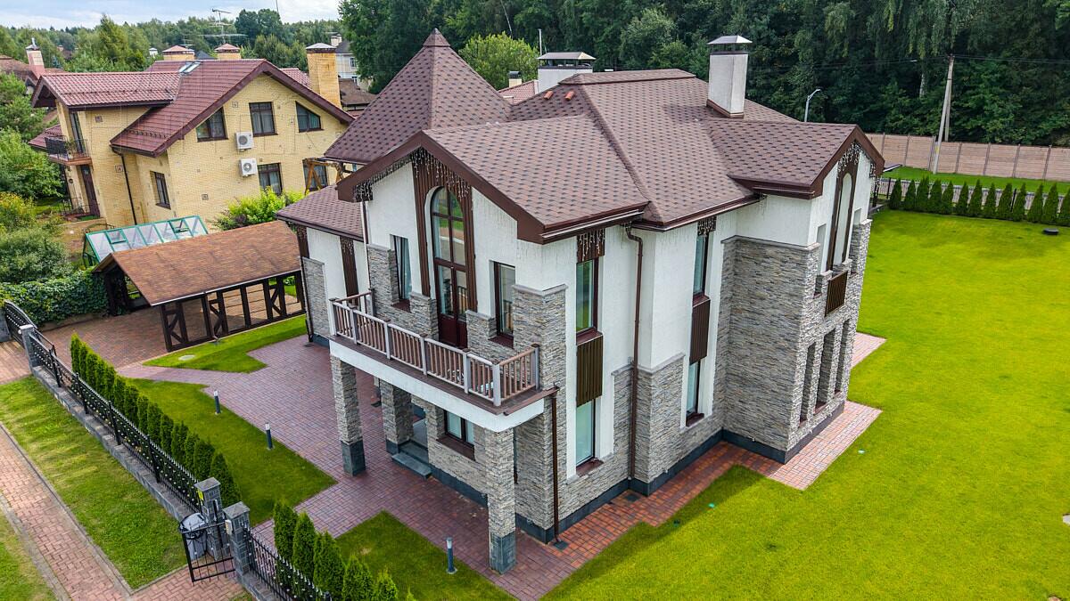 2-этажный коттедж 446 м² с отделкой