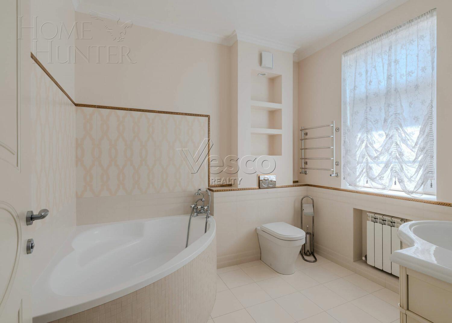 2-этажный коттедж 297.8 м² с отделкой