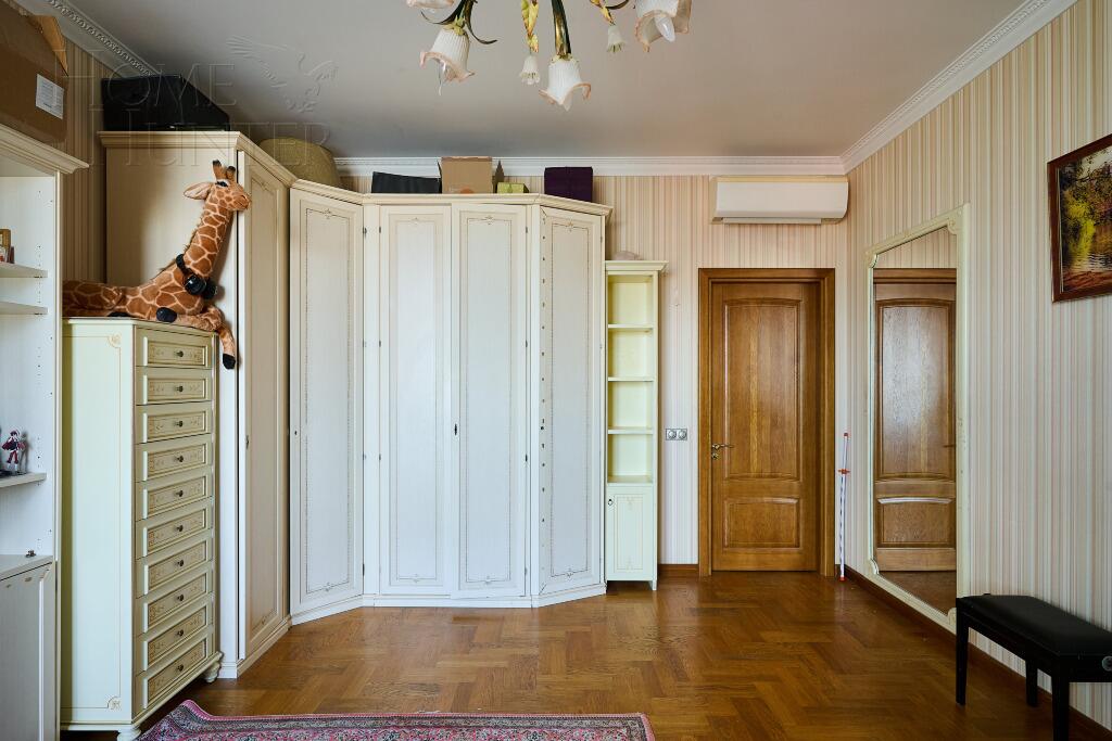 4-КОМН. КВАРТИРА С ОТДЕЛКОЙ 270 М² НА 22 ЭТАЖЕ