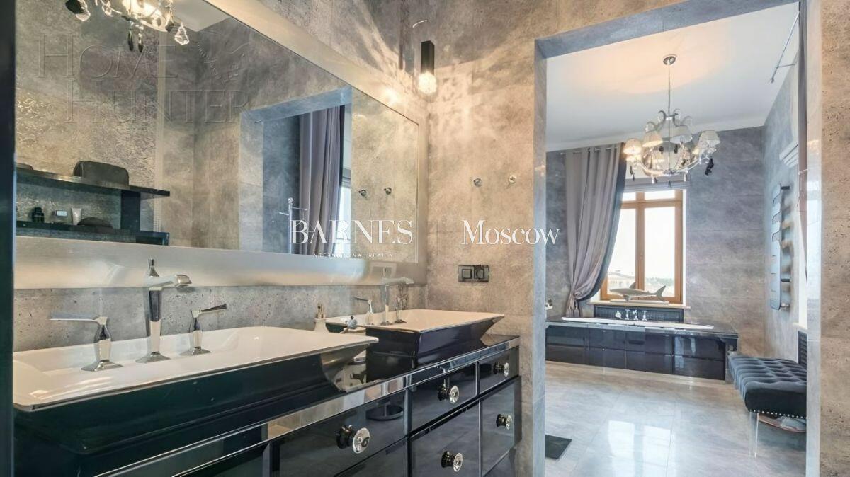 2-этажный коттедж 1 250 м² с отделкой