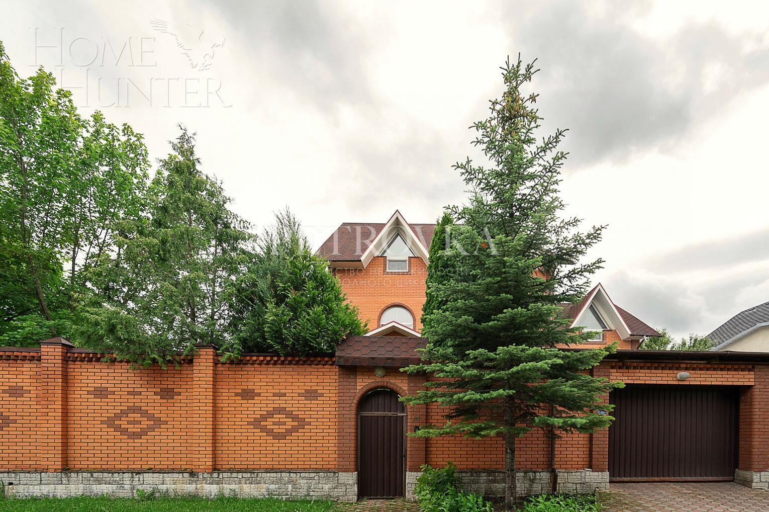 3-этажный коттедж 450 м² с отделкой