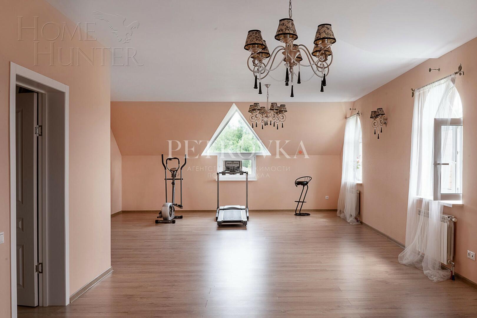 3-этажный коттедж 450 м² с отделкой