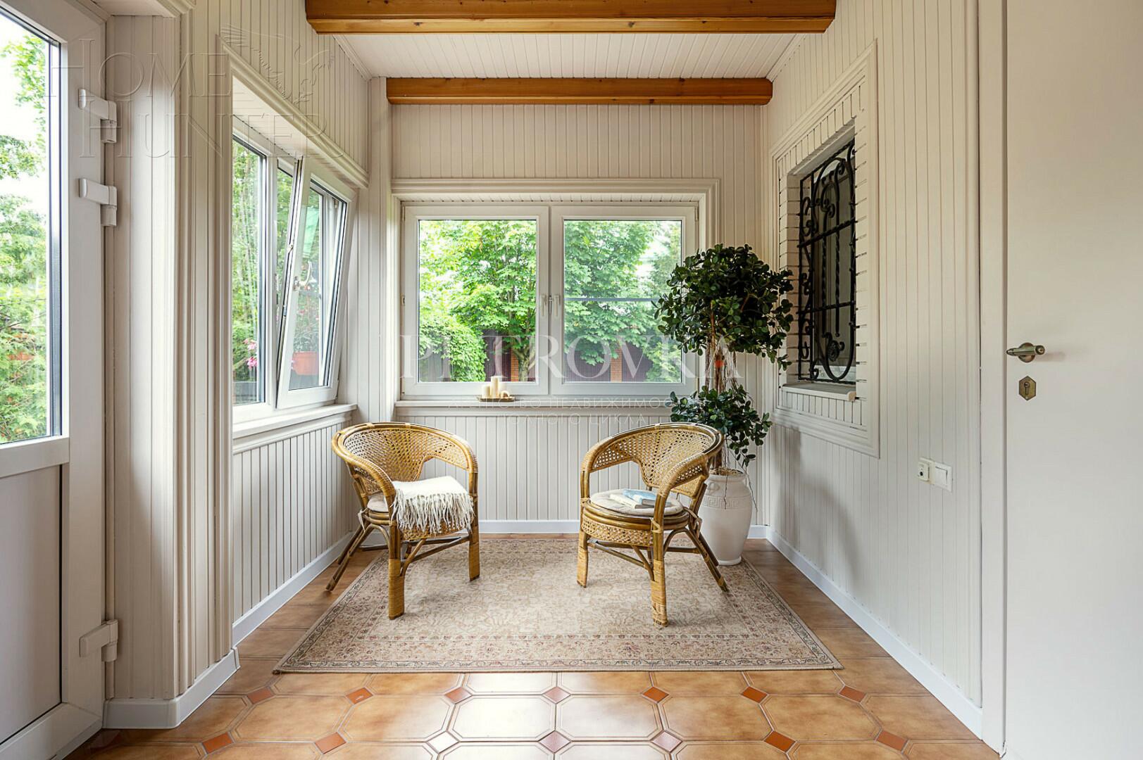 3-этажный коттедж 450 м² с отделкой