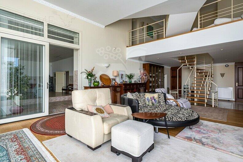 2-этажный коттедж 640 м² с отделкой