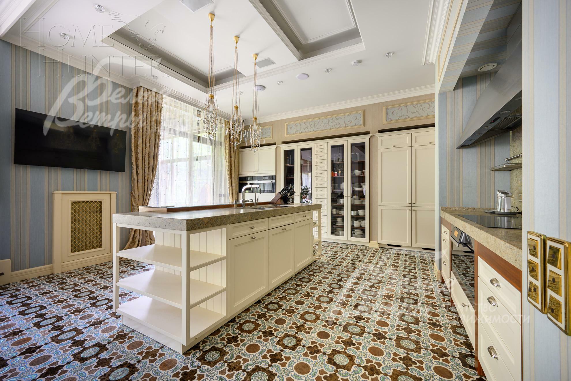 3-этажный коттедж 1 081.6 м² с отделкой
