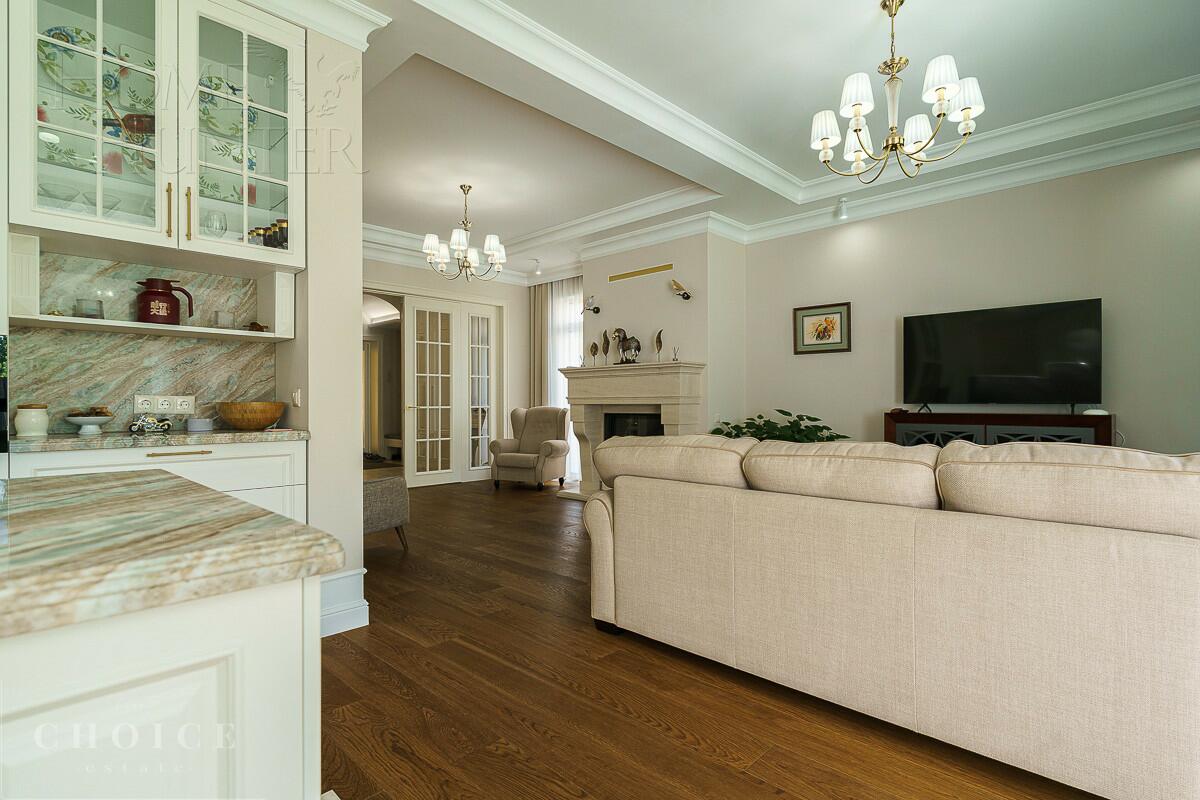 2-этажный коттедж 400 м² с отделкой