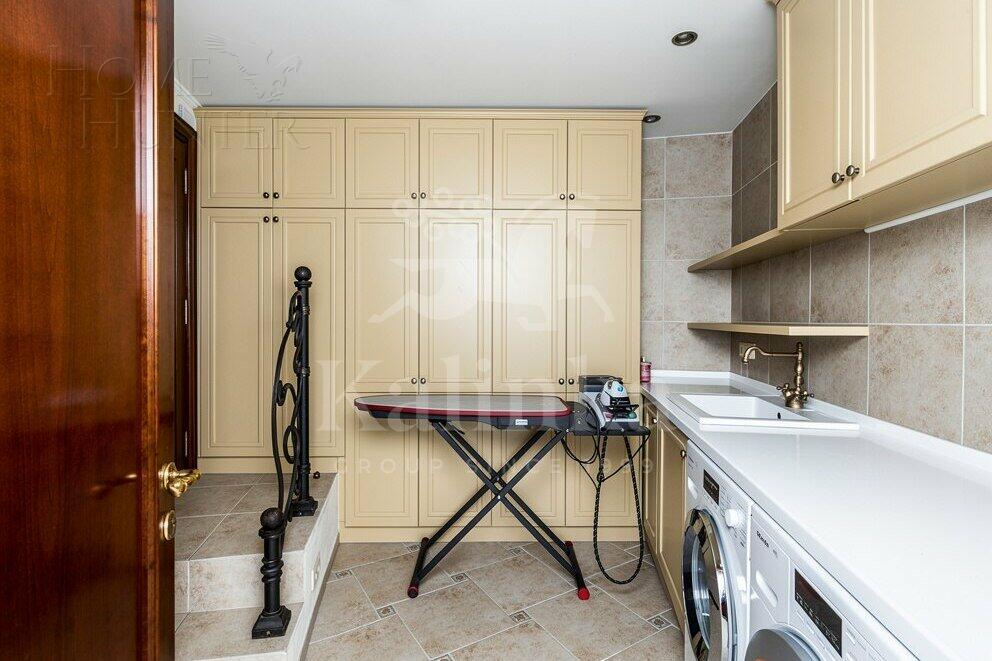 3-УРОВНЕВЫЙ ТАУНХАУС С ОТДЕЛКОЙ 154.2 М² НА 1 ЭТАЖЕ