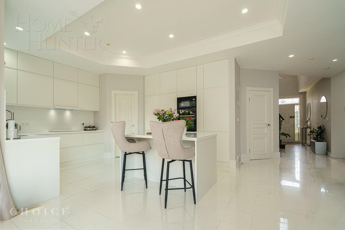 2-этажный коттедж 370 м² с отделкой